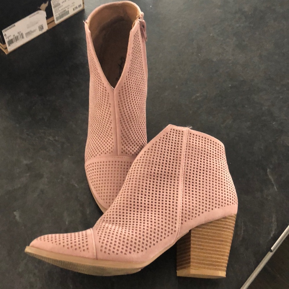 Cupid blush bootie